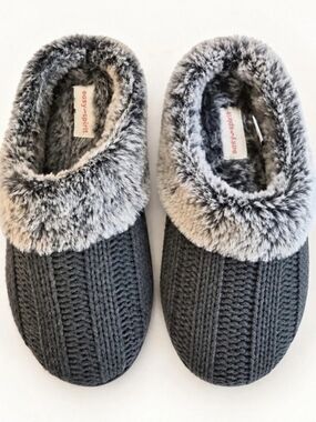 Easy Spirit Gray Cable Knit Faux Fur Slippers – XL 9.5–10.5